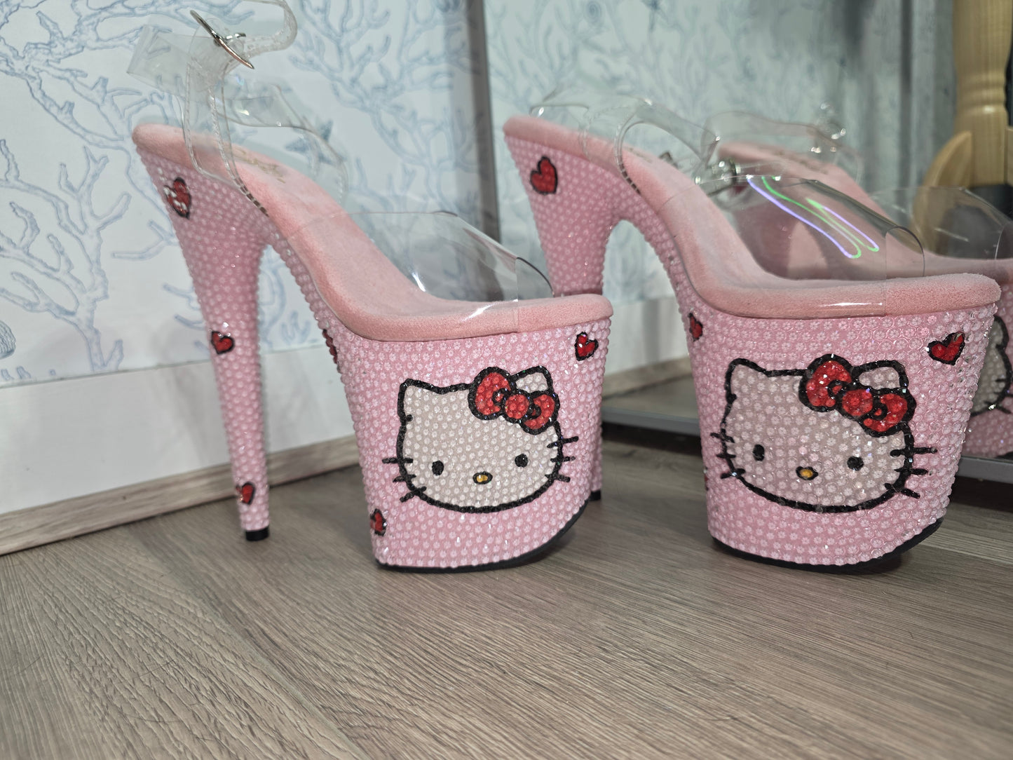 Hello Kitty with Hearts Heels