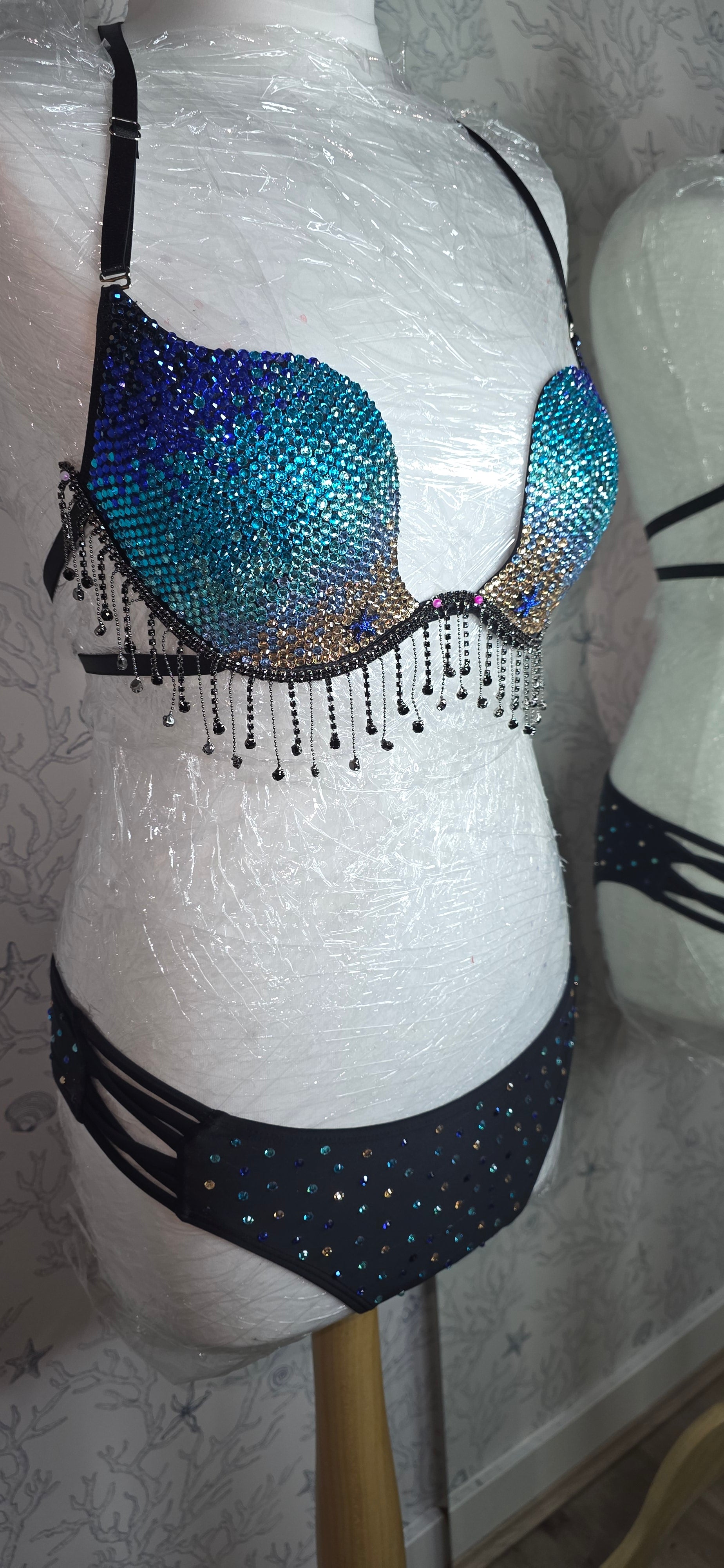 Custom U shape lingerie set