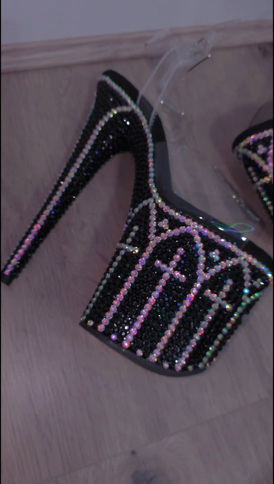 Tacones Pleaser personalizados con diamantes de imitación